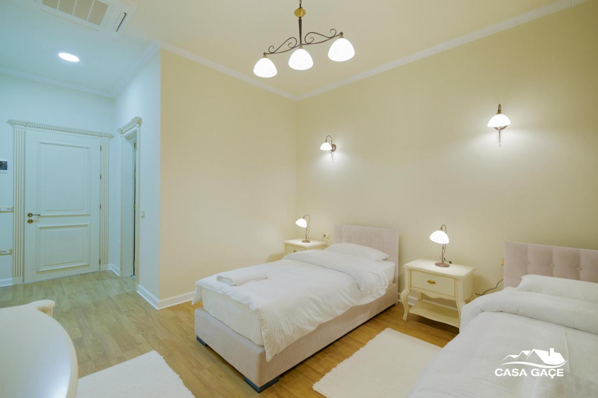 Casa Gace Hotel Korce Bagian luar foto
