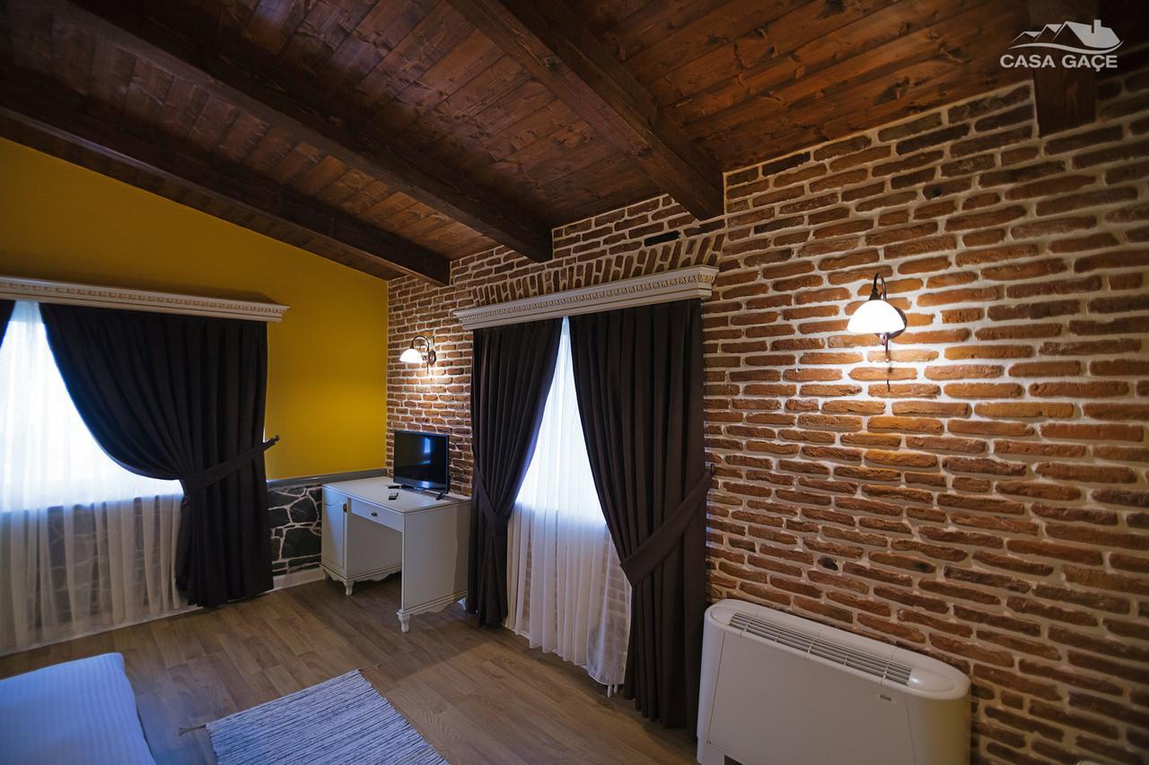 Casa Gace Hotel Korce Bagian luar foto