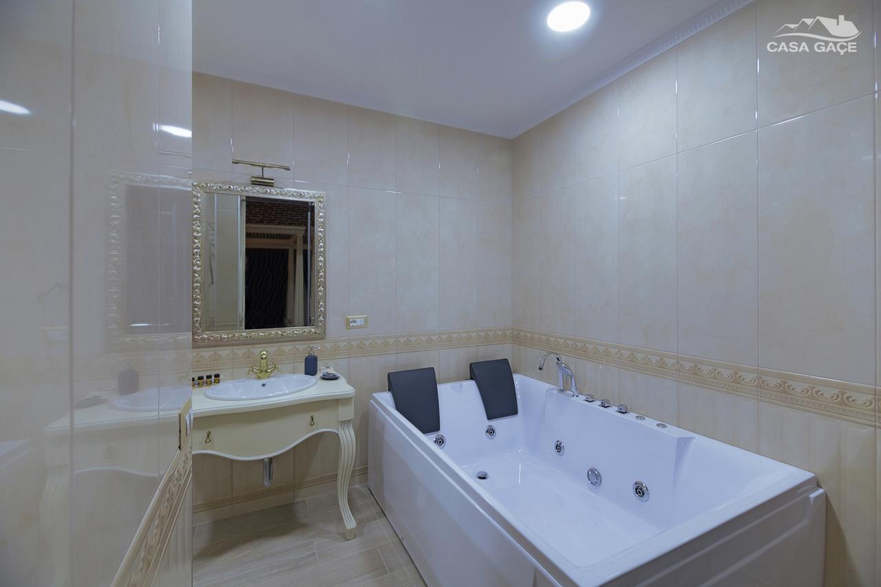 Casa Gace Hotel Korce Bagian luar foto